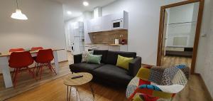 Kuchnia lub aneks kuchenny w obiekcie Apartamentos Antares 2