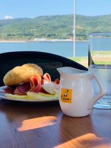 Možnosti snídaně pro hosty v ubytování Riviera by Queens Hotel and Resort