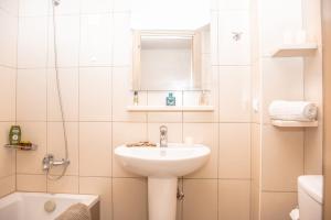 A bathroom at Marigianna Apartments Még 19 kép
