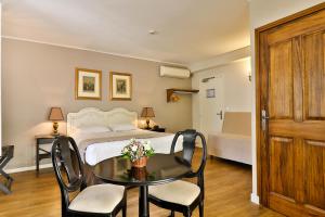 Posezení v ubytování Hotel Du Midi + 21 fotografií