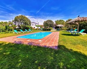 Bazén v ubytování Can Micos - casa rural & events nebo v jeho okolí