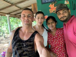 Gestir sem dvelja á Manju Homestay