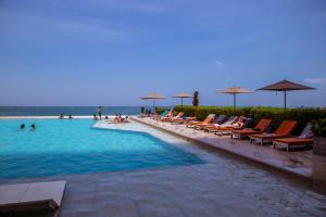 Πισίνα στο ή κοντά στο 41st Fl Beach Condo in Bocagrande