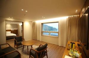 Gallery image of Am Ort Hotel in Yeosu
