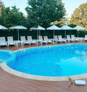 Bazén v ubytování Atlantic Hotel - Free Parking nebo v jeho okolí