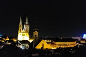 Uma visão geral de Zagreb ou uma vista da cidade tirada do hostel
