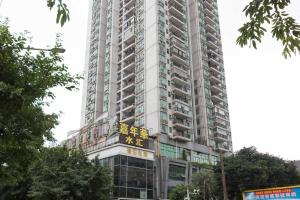 Gallery image of Sen’s Mansion Locals Apt00156200，Close to gangding subway station & taiguhui & wanlinghui & tianyu square & Buynow & pearl river new city & vast scenery [3 residences] in Guangzhou