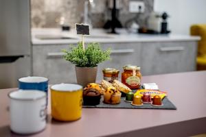 Jídlo v apartmánu nebo okolí + 5 fotografií