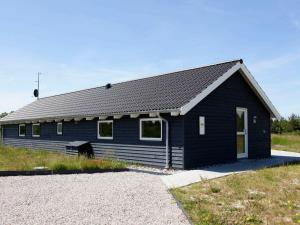 KramnitseにあるFour-Bedroom Holiday home in Rødby 7のギャラリーの写真