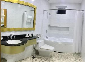 Ванная комната в Khách sạn SAO NAM