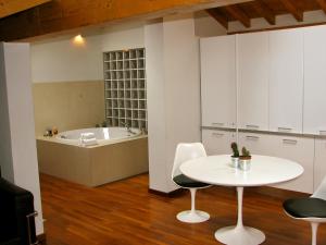 Gallery image of Parizzi Suites & Restaurant in Parma
