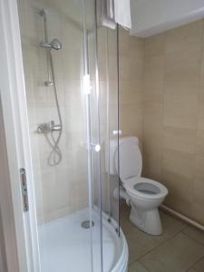 Kylpyhuone majoituspaikassa Heviz Therme Apartmenthaus