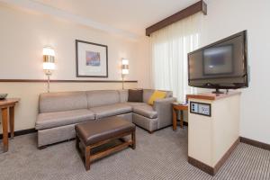 Ruang duduk di Hyatt Place Charleston Airport / Convention Center