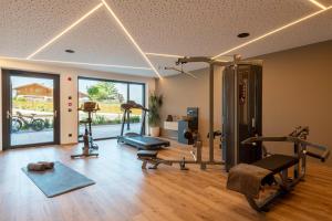 Fitness centrum a/nebo fitness zařízení v ubytování Hotel Sonnenheim