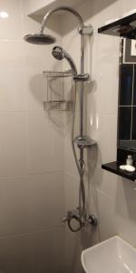 A bathroom at Seahouse Suites
