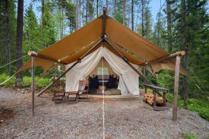Fotografie z fotogalerie ubytování Under Canvas Glacier v destinaci Coram