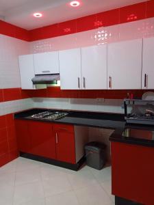 Dapur atau dapur kecil di apartement 5 residence oulad touimi