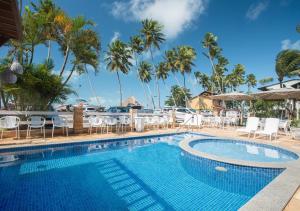 Piscina de la sau aproape de Pousada Olho D'água