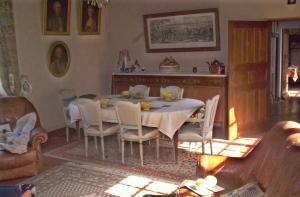 Posezení v ubytování Manoir du Val Harangt + 16 fotografií