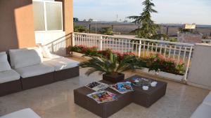 A balcony or terrace at Hotel A-14