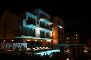 Bazén v ubytování STELLA Resort & SPA nebo v jeho okolí