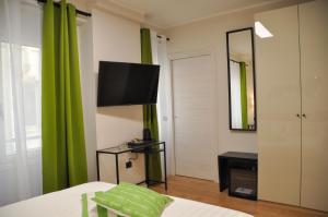 Afbeelding uit fotogalerij van EVA LUXURY ROOMS CAGLIARI in Cagliari