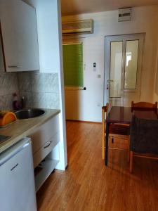 Kuchyňa alebo kuchynka v ubytovaní Apartments Jerkovic