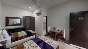 Gallery image of Hotel Day In in Lahore