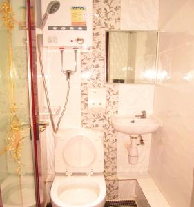 Vannituba majutusasutuses Pay-Less Guesthouse (7/F A9)