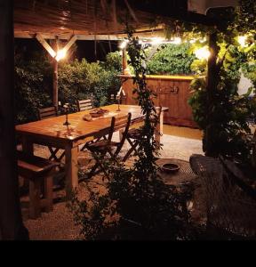 Κήπος έξω από το B&B Villa Ziella