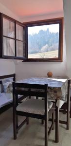 Nespecifikovaný výhled na hory nebo výhled na hory při pohledu z bed and breakfast
