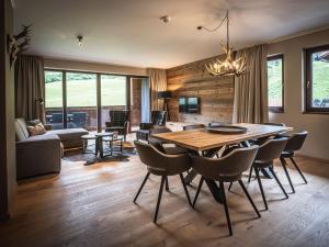 Gallery image of AlpenParks Hotel & Apartment Arlberg Warth mit Pool in Warth am Arlberg