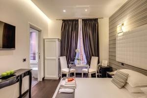 A seating area at Navona Living Rome