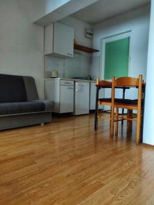 Kuchyňa alebo kuchynka v ubytovaní Apartments Jerkovic