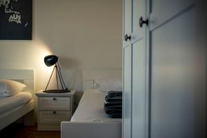 Posteľ alebo postele v izbe v ubytovaní Vacation house near sea & beaches with HEATED POOL & BBQ