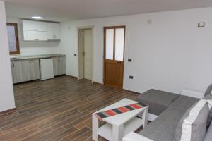 Η κουζίνα ή μικρή κουζίνα στο Leonida Resort