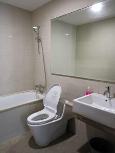 Phòng tắm tại Casa Grande Residence Tower Angelo