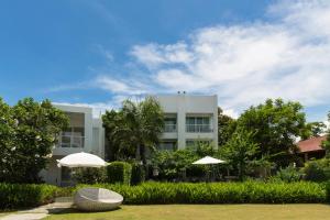 Κήπος έξω από το Verano Beach Villa
