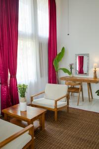 Posezení v ubytování B Saya Villas