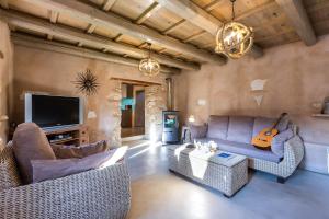 A seating area at Vrisali Traditional Stone Villa
