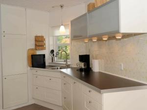 Gallery image of 6 person holiday home in Hemmet in Falen