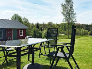 Zahrada ubytování 6 person holiday home in HÅCKSVIK