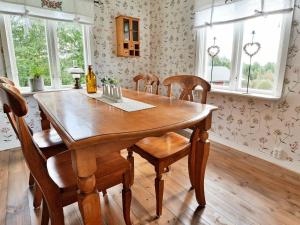 Fotografie z fotogalerie ubytování 6 person holiday home in HÅCKSVIK v destinaci Burseryd