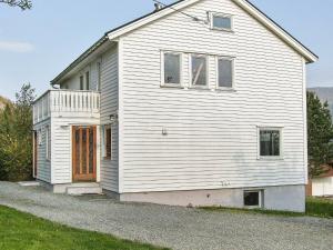 Fotografie z fotogalerie ubytování Holiday home Skiftun v destinaci Nesvik