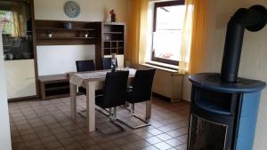 Dapur atau dapur kecil di Ferienwohnung Am Frankenbach +9 gambar