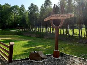 Garður fyrir utan Osada Modrzewiowe Wzgórze - Podgrzewany Basen Zewnętrzny, Bieszczady, Wańkowa, Solina, Polańczyk