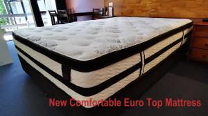Кровать или кровати в номере Highway Motor Inn Taree