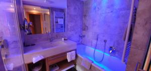 Baðherbergi á Hotel Garni Tirol