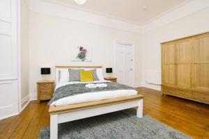 Great location! Heart of City Centre 3bed apartment