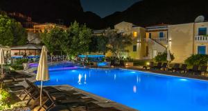 Bazén v ubytovaní Pearl Bay Hotel Apartments alebo v jeho blízkosti